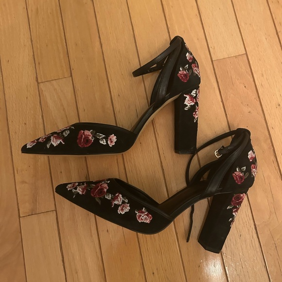 White House Black Market Heels, Size 9M - Picture 3 of 8